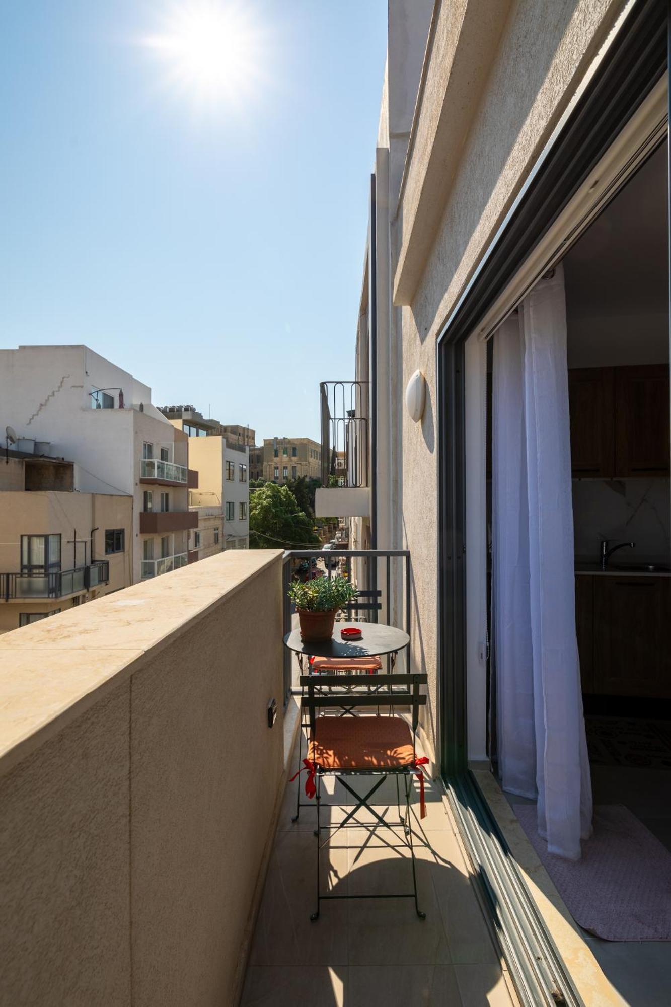 Modern 2Br Stylish Apartment With 2 Balconies - Close To St Julian'S & Sliema & Yacht Marina Pieta Экстерьер фото