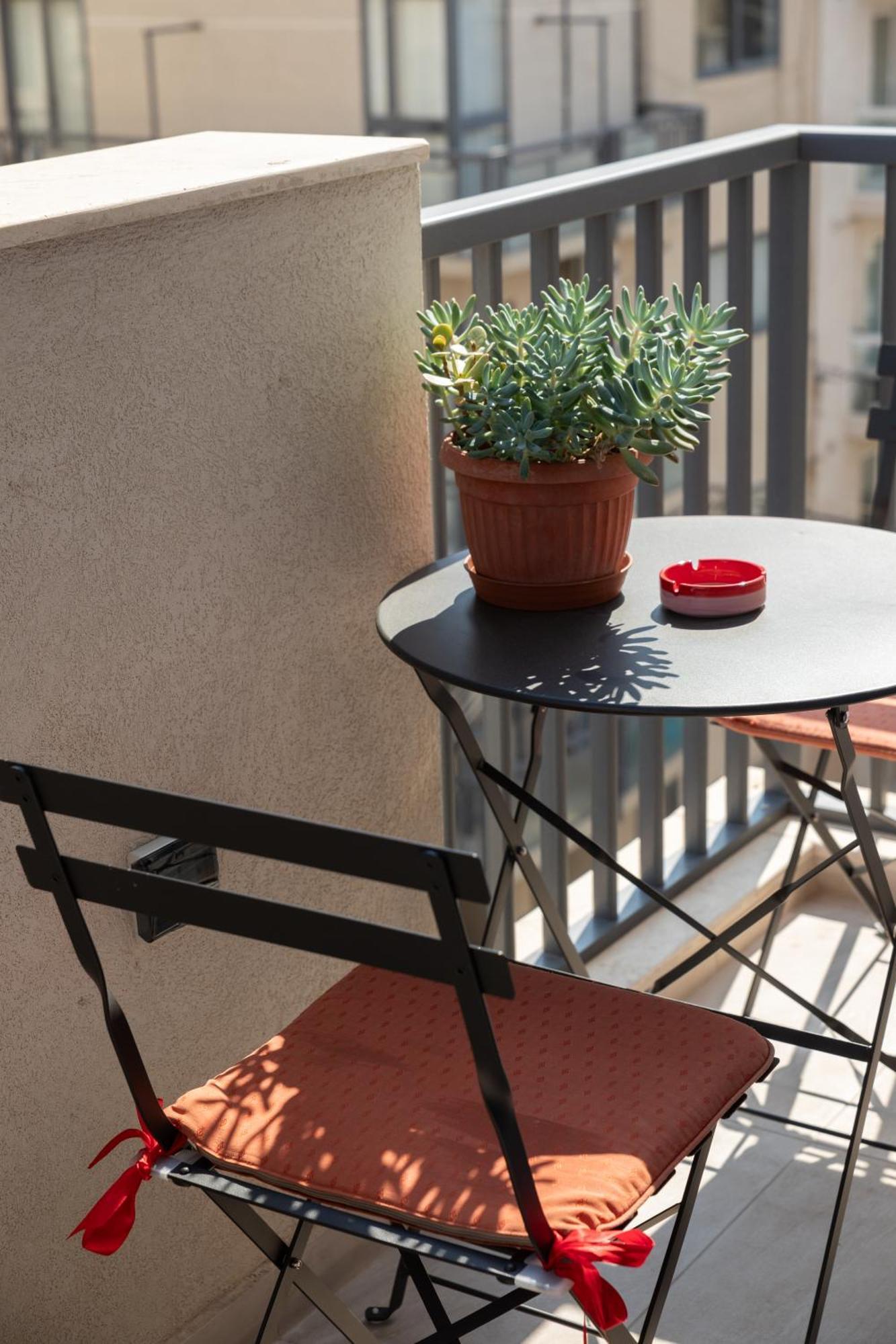 Modern 2Br Stylish Apartment With 2 Balconies - Close To St Julian'S & Sliema & Yacht Marina Pieta Экстерьер фото